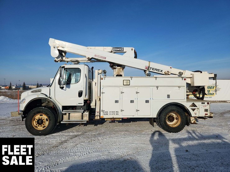 2008-freightliner-m2-106-image-8