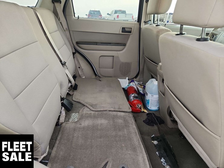 2011-ford-escape-xlt-image-24