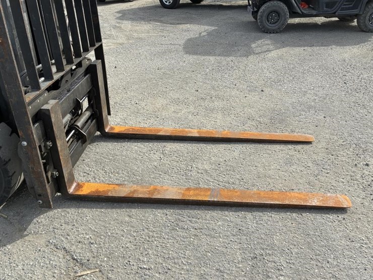 nissan-mug1f2a30jv-image-6