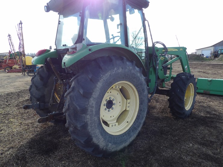 2010-john-deere-5083e-image-4