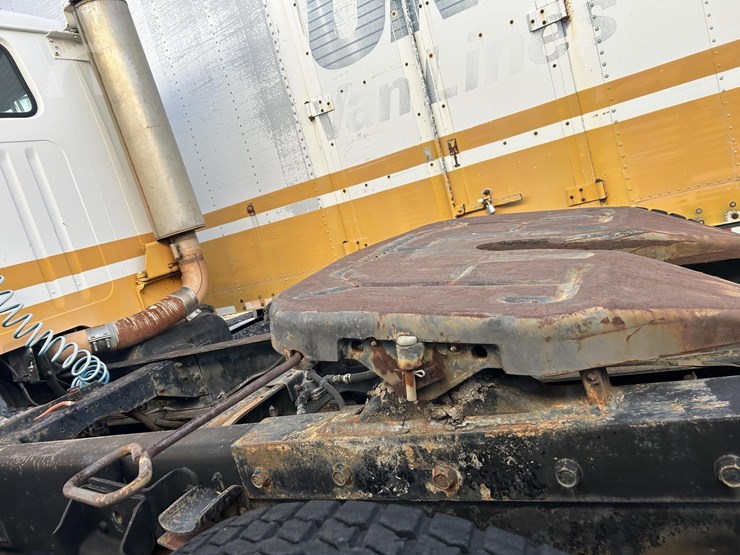 1984-international-s2200-image-17