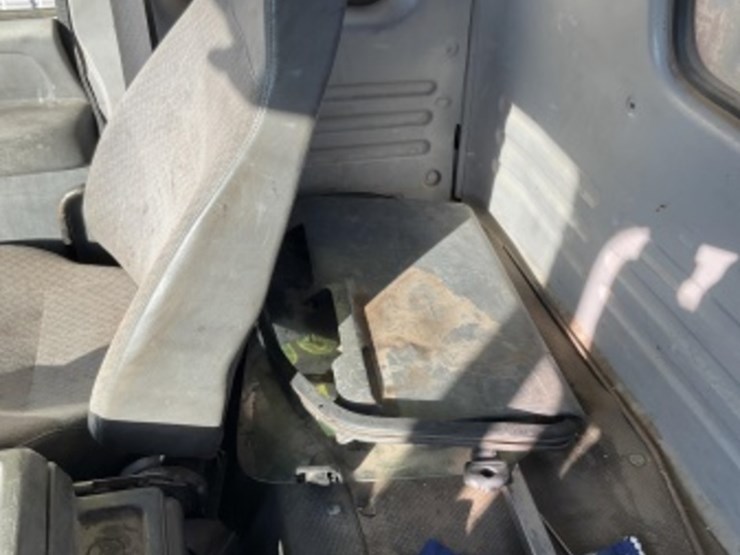 2005-chevrolet-t6500-image-25