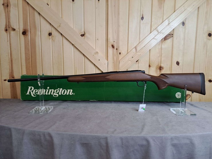 remington-model-700-.300-wby.-magnum-bolt-rifle-image-8