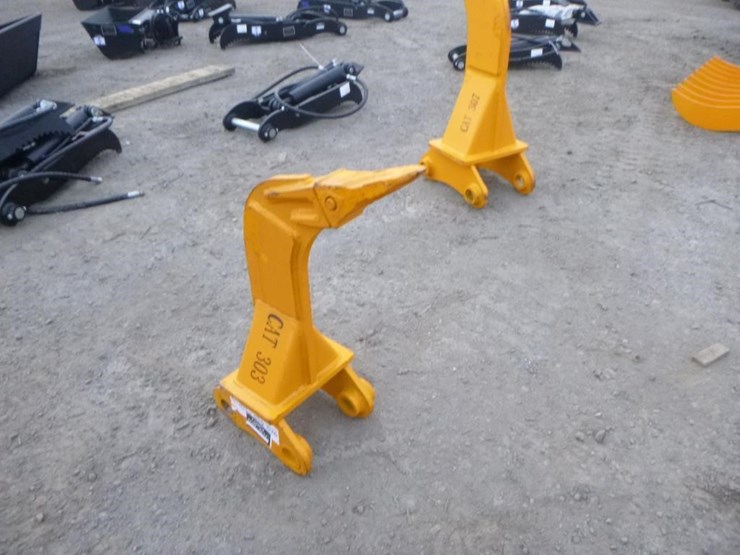 caterpillar-303-image-2