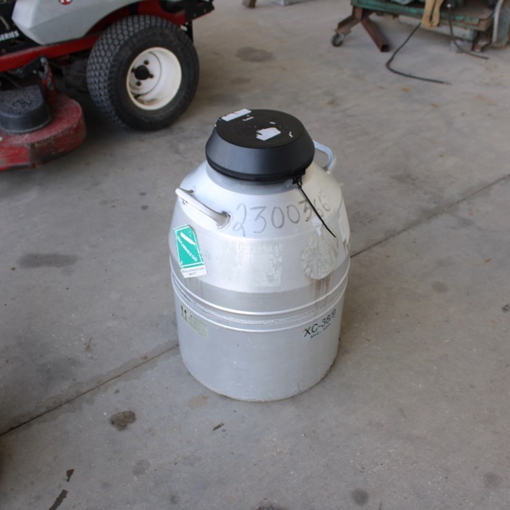 #1036 • Livestock Semen Tank