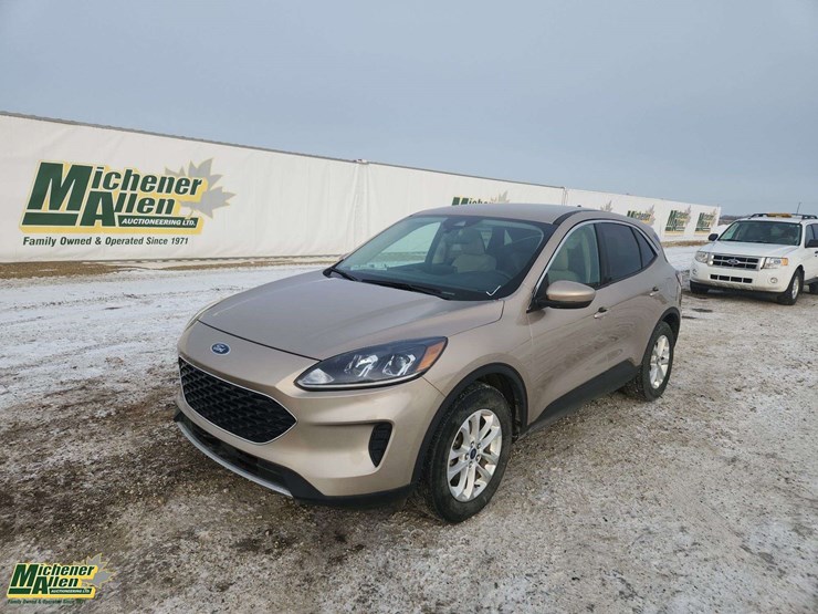 2020-ford-escape-image-1