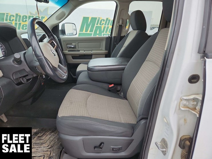 2011-dodge-1500-image-16