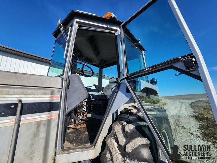 1989-white-140-image-19