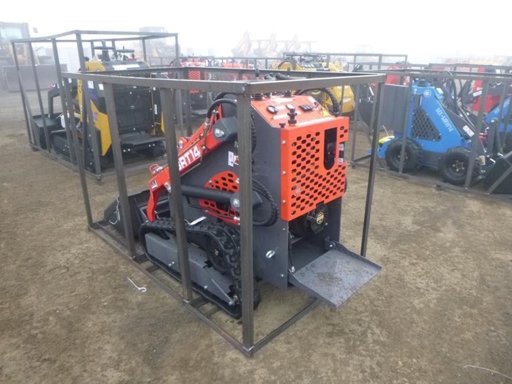 2025-agt-ysrt14-skid-steer-track-loader-image-4