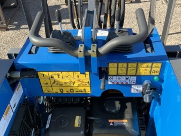 2025-agt-mx-mrw14-skid-steer-image-7