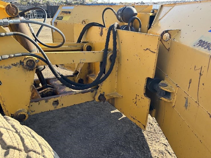 2008-deere-772d-image-17