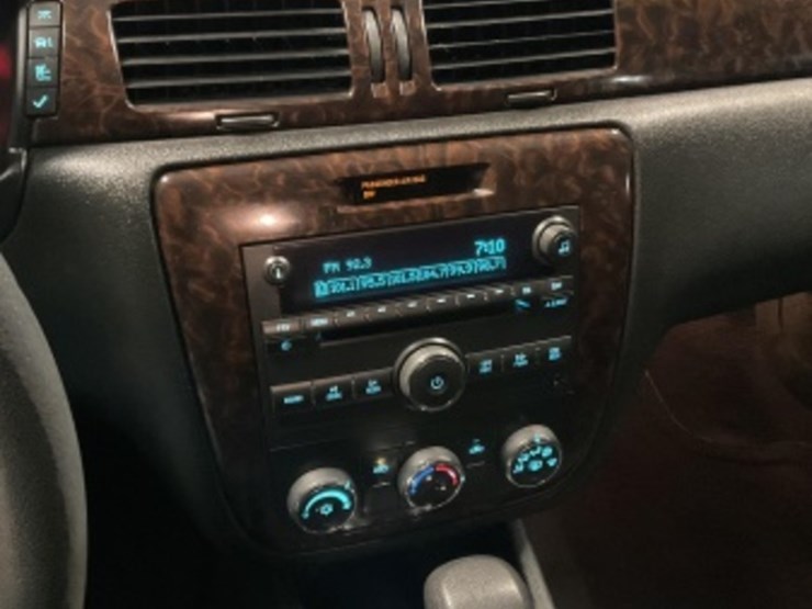 2015-chevrolet-impala-ls-sdn-image-18