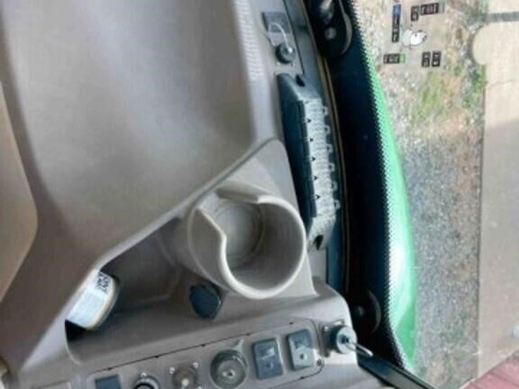 2018-john-deere-6195r-image-31