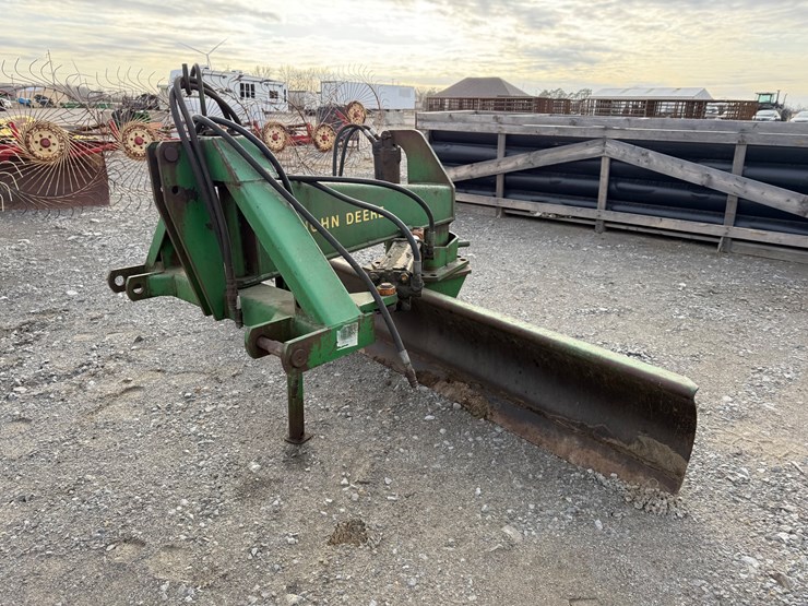 john-deere-10-image-1