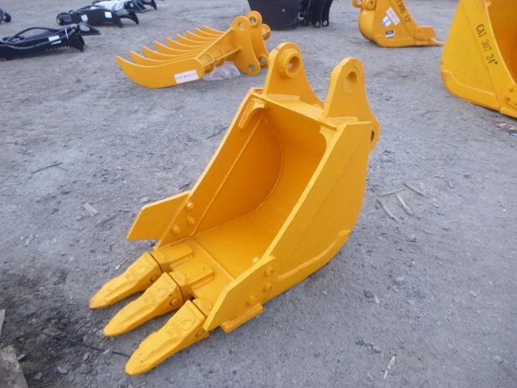 caterpillar-303-image-1