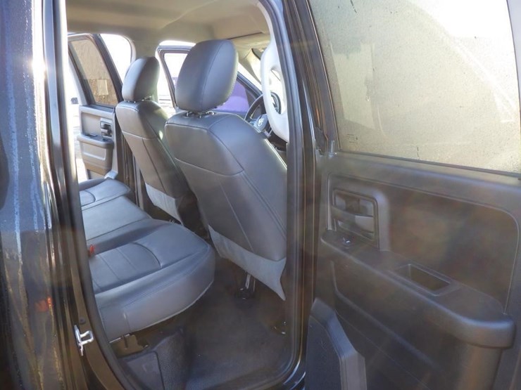 2015-dodge-1500-image-8