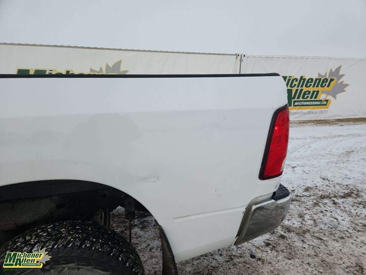 2016-dodge-2500-image-42