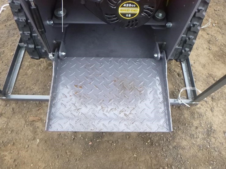 2025-agt-ysrt14-skid-steer-track-loader-image-11