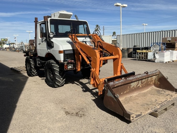 daimler-benz-ag-unimog-424-loader-truck-image-4