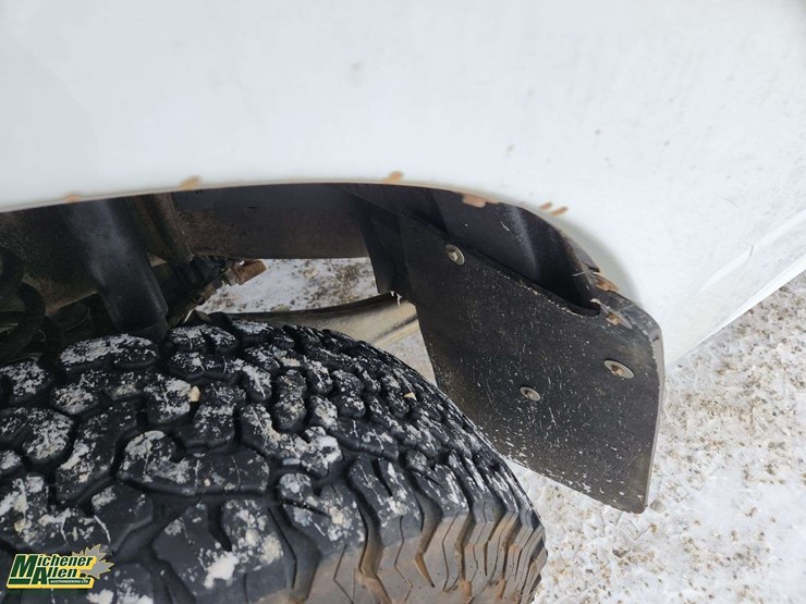 2017-ram-2500-hd-image-35