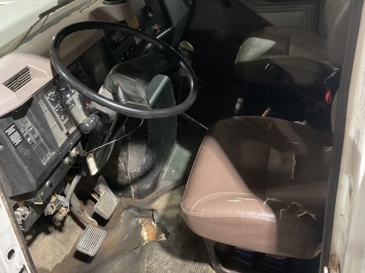 1997-international-4900-image-10