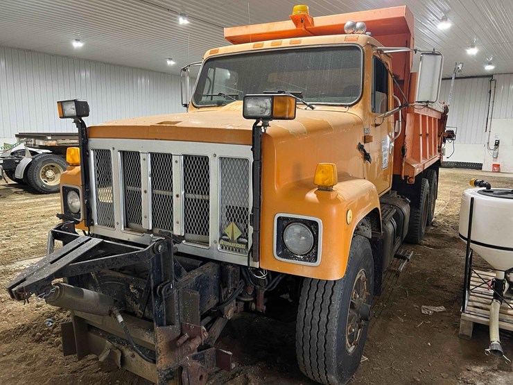 1993-international-254-image-3