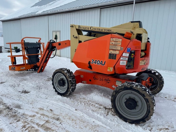 2013-jlg-340aj-image-3