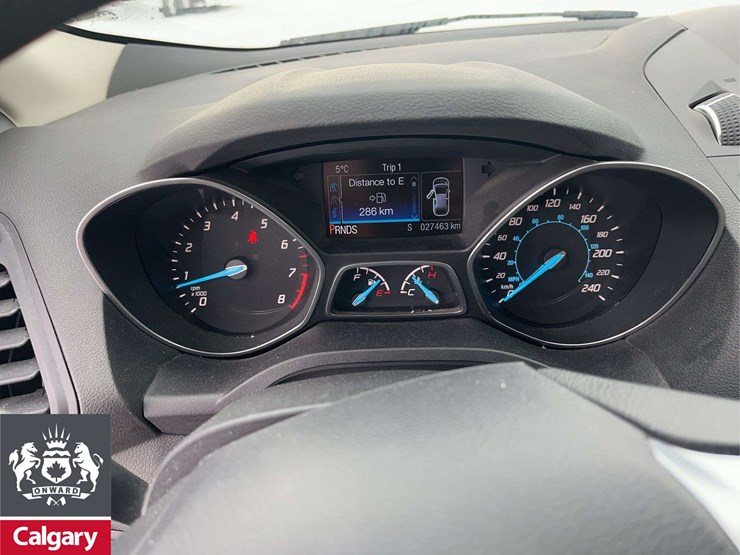 2016-ford-escape-se-image-19