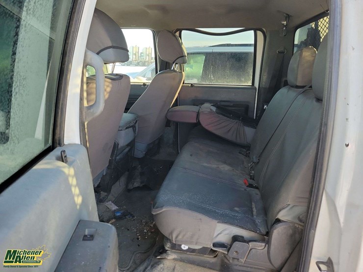 2011-ford-f350-image-19