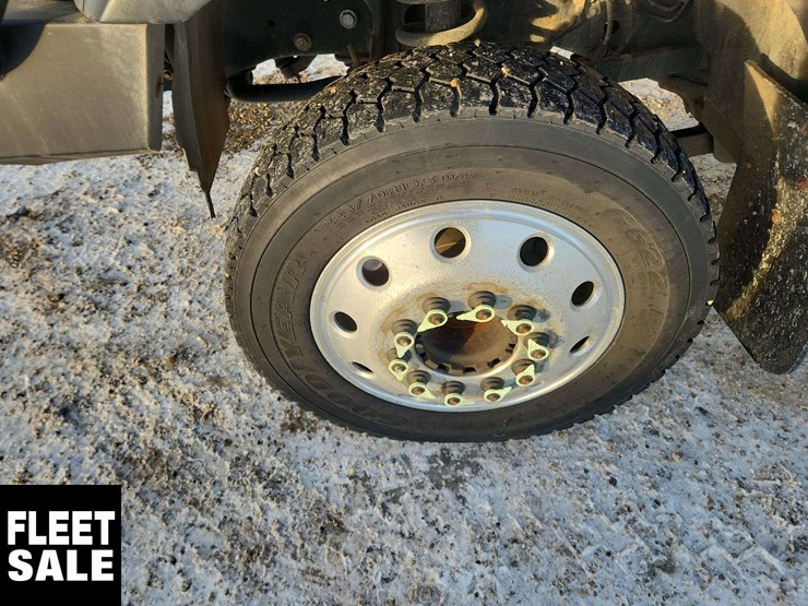 2014-ram-5500-4x4-s/a-service-truck-image-35