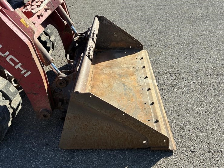 takeuchi-tl10v2-image-6