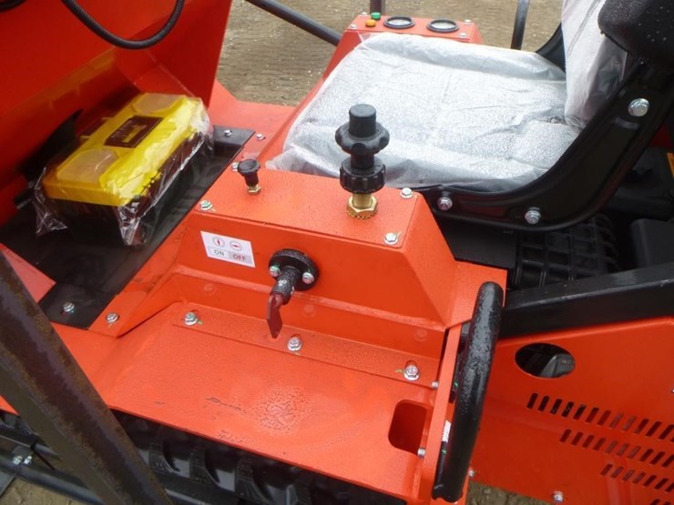 2025-agt-sda-140t-skid-steer-track-loader-image-15