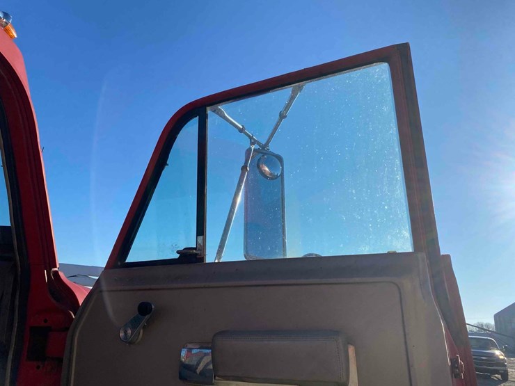 1970-international-2010a-fleetstar-firetruck-image-63