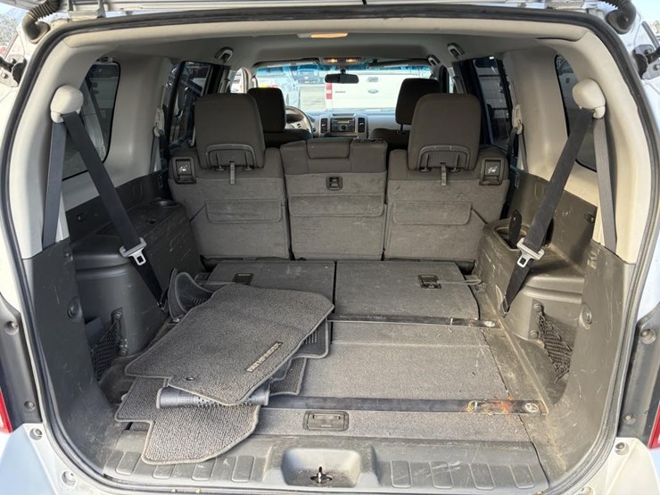 2012-nissan-pathfinder-image-27
