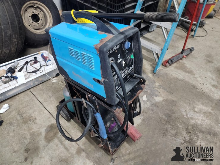 clark-180en-mig-welder-image-1