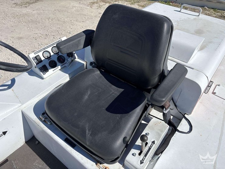 2019-lynco-mini-mover-aircraft-tug-cart-image-11