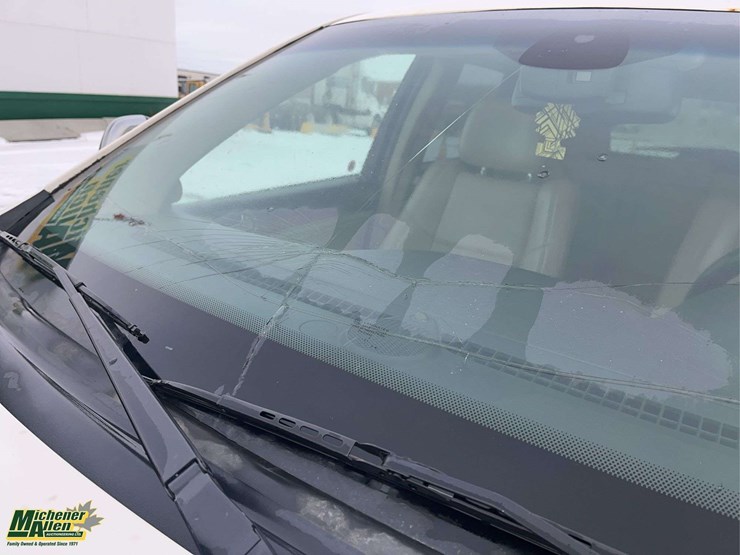 2011-jeep-grand-cherokee-limited-image-25