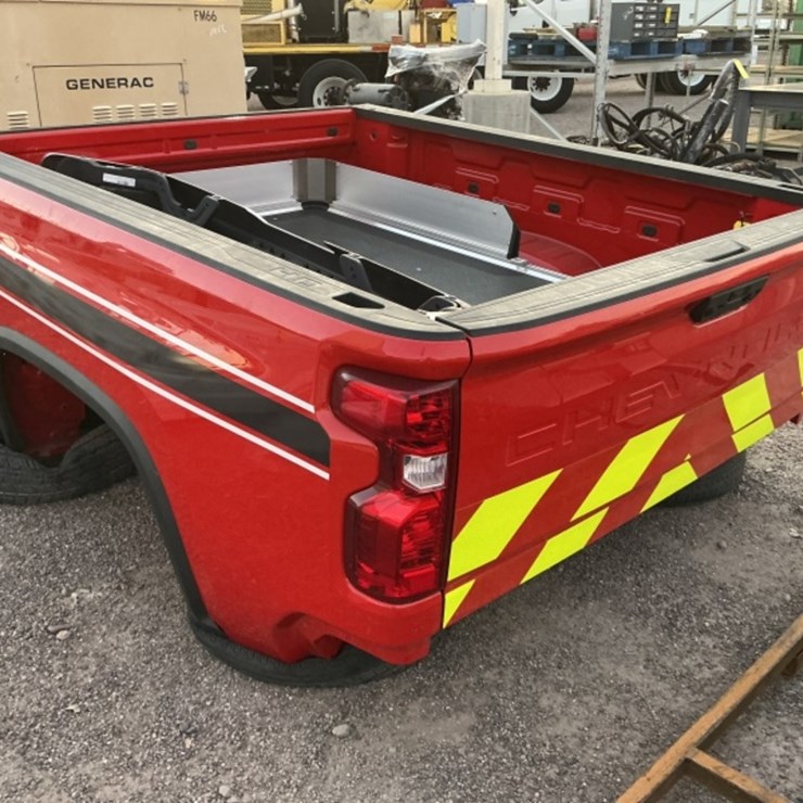 7FT 6IN CHEVROLET TRUCK BED W/ BUMPER