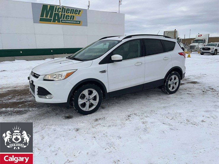 2016-ford-escape-se-image-1