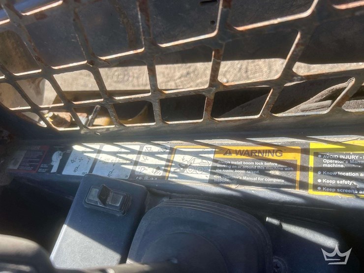 2018-deere-331g-image-21