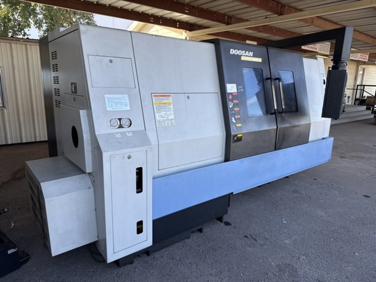 2012-doosan-puma-400m-cnc-lathe-image-1