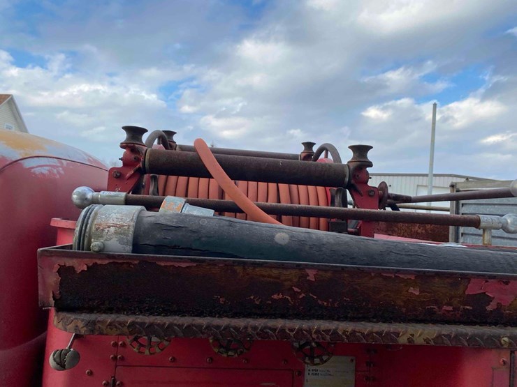 1949-ford-f7-firetruck-image-24