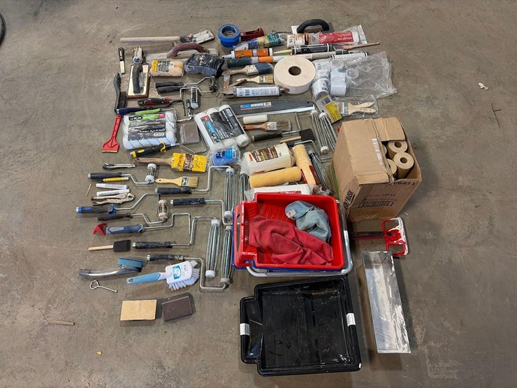 assortment-of-paint-supplies-image-4