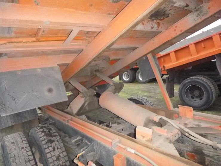 1995-international-4900-image-19