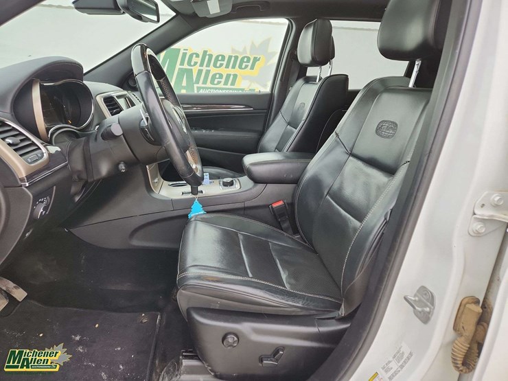 2014-jeep-grand-cherokee-image-24