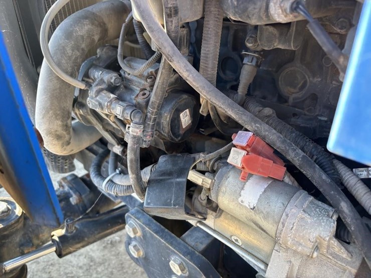 2017-new-holland-workmaster-40-image-47