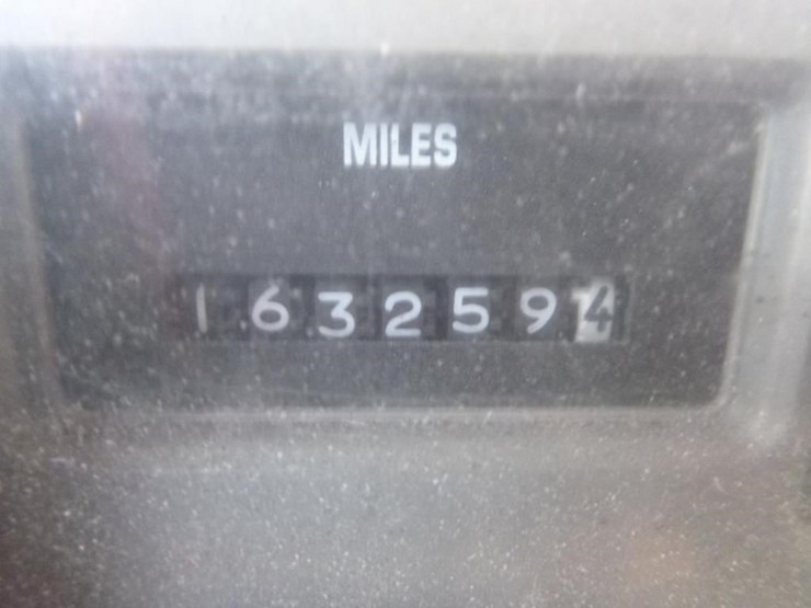 1995-international-4700-image-21