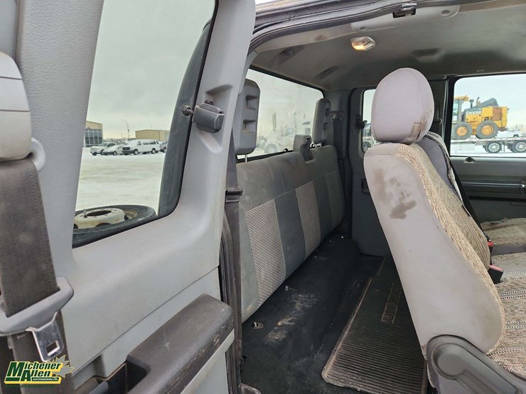 2012-ford-f550-image-16