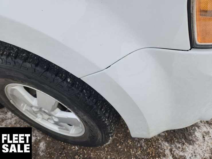 2011-ford-escape-xlt-image-30