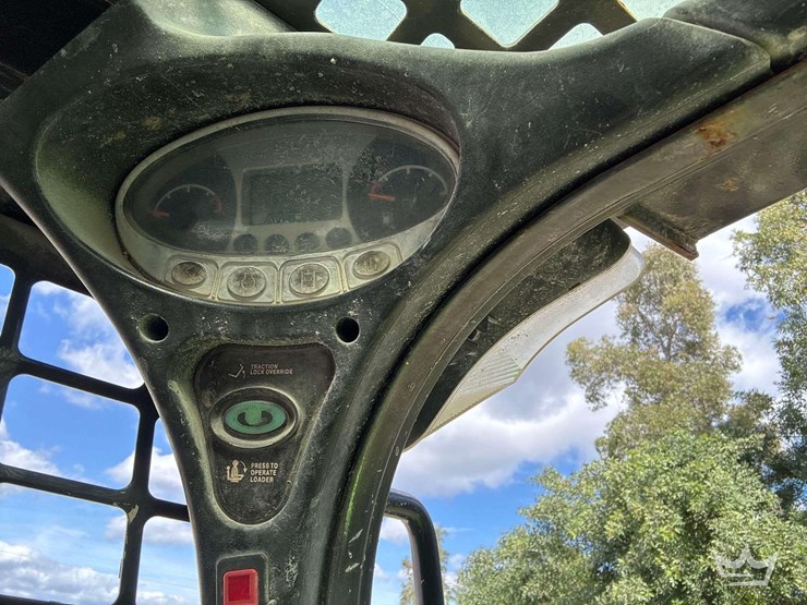 2014-bobcat-t550-image-11